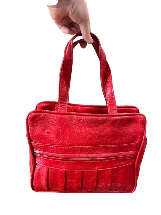 Vintage Handbags - Vintage 1970s Cherry Red Crinkle Vinyl Tote Bag Mod Pleated Shoulder Purse